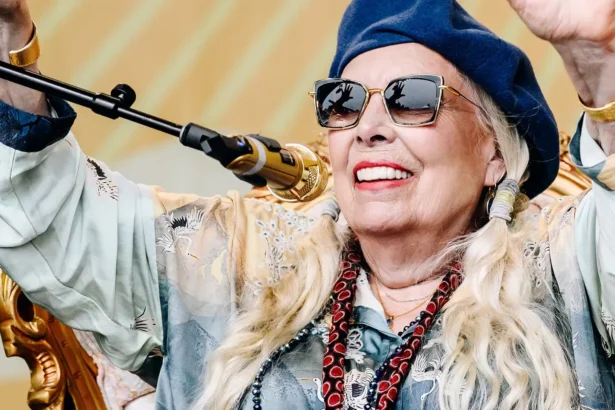 Joni Mitchel. Crédito: Douglas Mason/Getty Images.