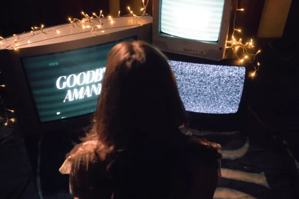 Radio Front - "Goodbye Amanda" (Frame)