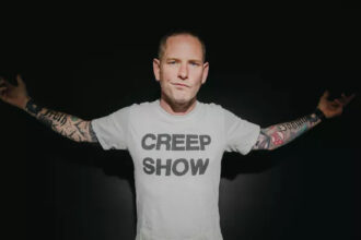 Corey Taylor fala sobre colapso e motivos pelo qual cancelou uma parte de sua turnê.