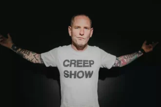 Corey Taylor fala sobre colapso e motivos pelo qual cancelou uma parte de sua turnê.