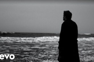 Foto: Depeche Mode. Crédito: Clipe Before We Drown