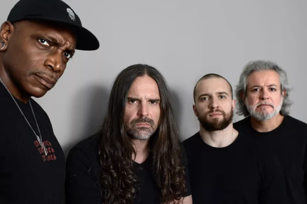 Sepultura. Crédito: Bob Wolfenson.