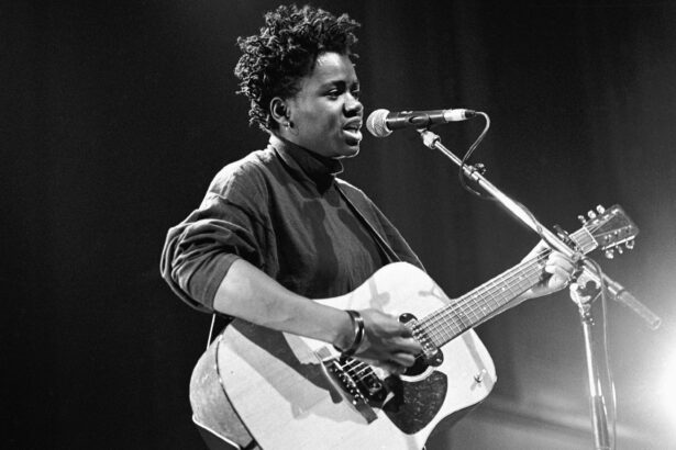 Redescobrindo o álbum de estreia de Tracy Chapman