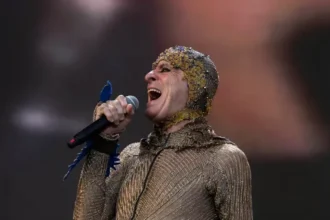 Ney Matogrosso é internado em São Paulo