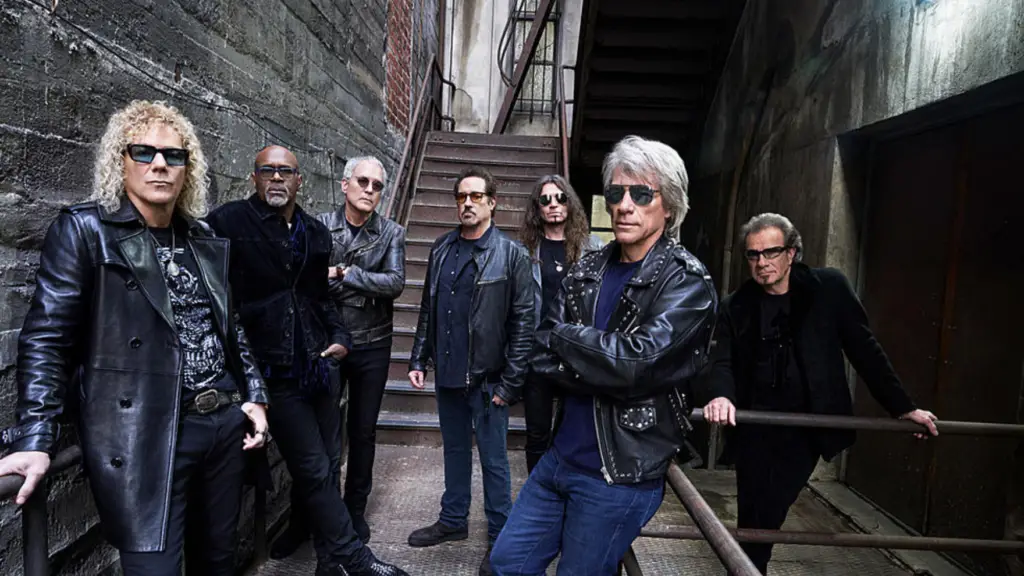 Bon Jovi anuncia novo álbum Forever e lança single Legendary