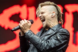 Erik Grönwall anuncia saída do Skid Row