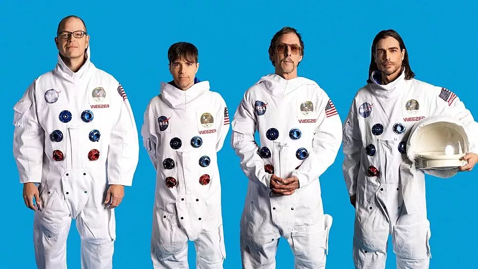 Weezer celebra 30 anos do ‘Blue Album’ com turnê em 2024