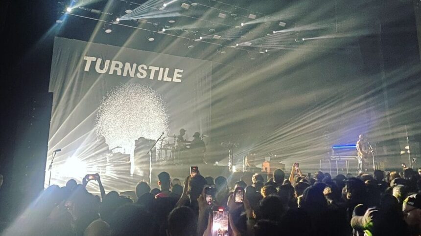 Foto: Turnstile ao vivo no Tokio Marine Hall