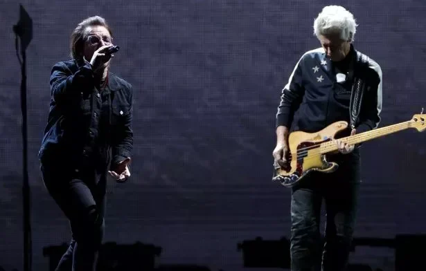 U2 divulga versões remix de Discothèque