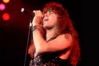 CJ Snare, vocalista da Firehouse, morre aos 64 anos