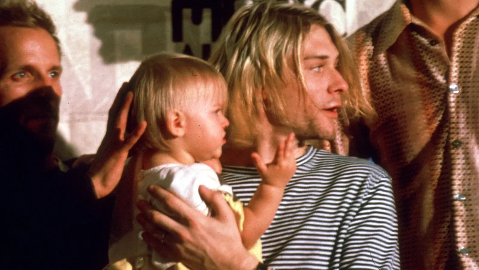 Francis Bean Cobain homenageia seu pai em seu 30º aniversário de morte