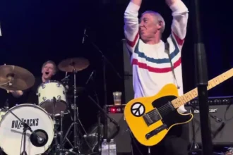 Resenha show Buzzcocks Musiktheater Piano