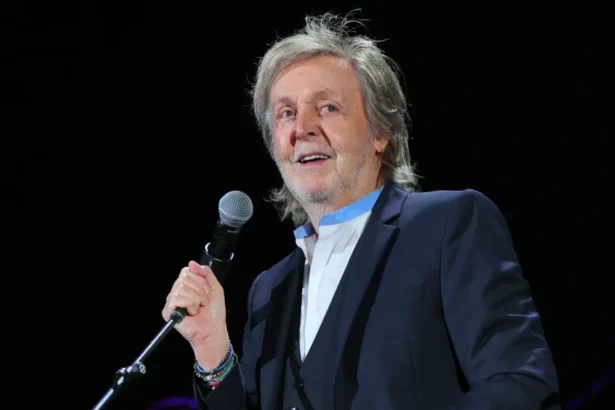 Veja Paul McCartney com Eagles em tributo à Jimmy Buffett