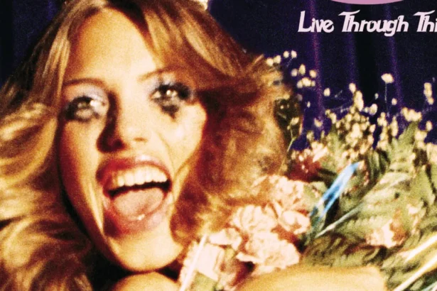 Resenha disco Live Throuhg This do Hole