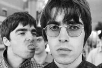 Oasis ganha exposição em Manchester