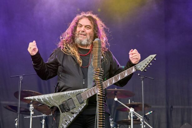 Max Cavalera dá detalhes de novo disco em entrevista