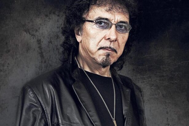 Foto: Tony Iommi. Crédito: Kevin Nixon.