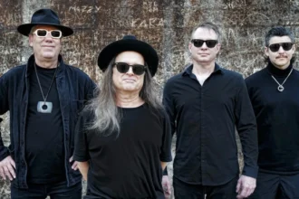Violent Femmes tocará dois primeiros discos na íntegra em turnê pelos EUA
