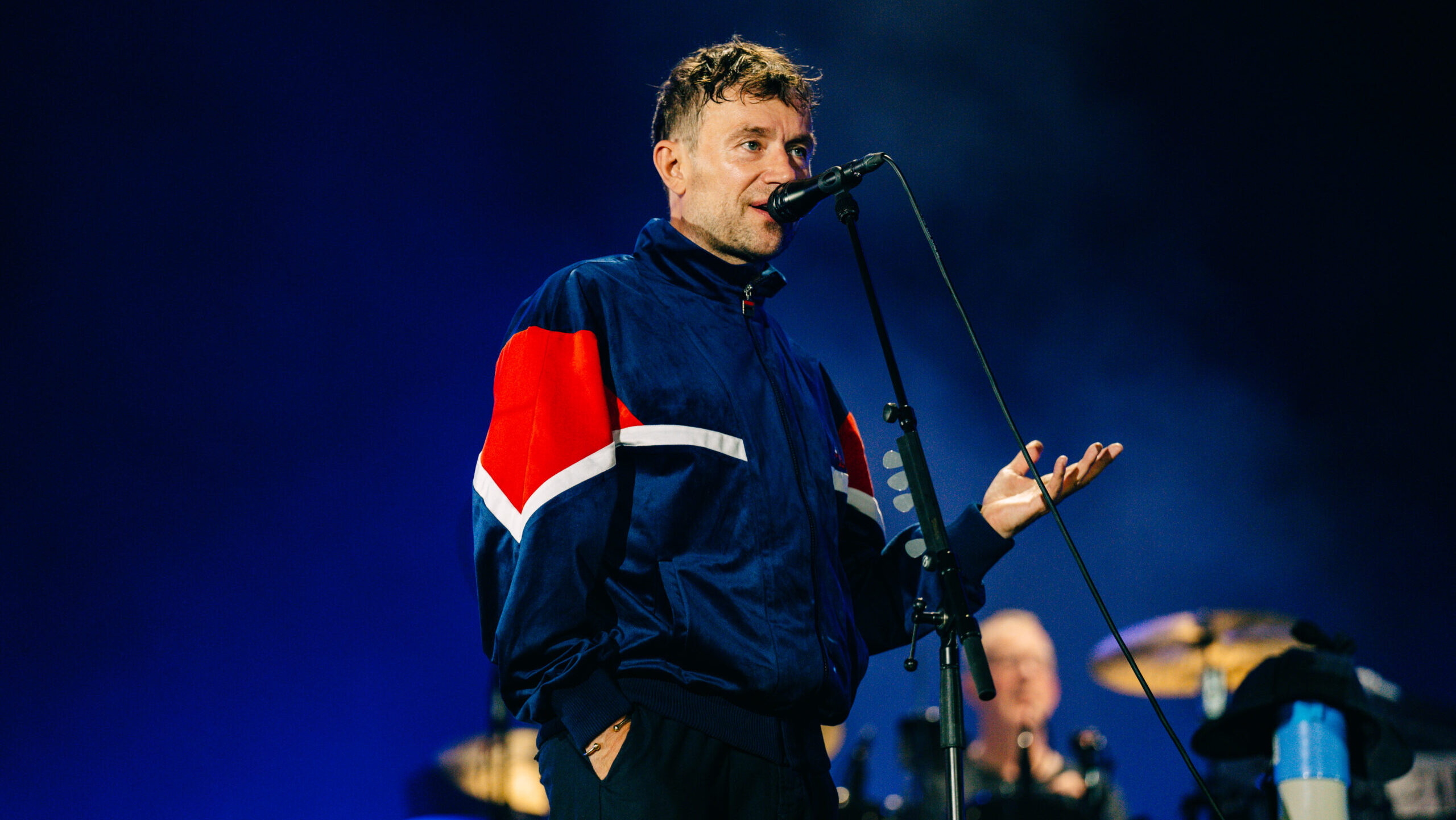 Intitulado “Live at Wembley Stadium”, Blur lança álbum ao vivo