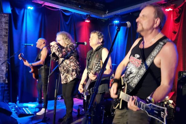 Resenha show Praying Mantis