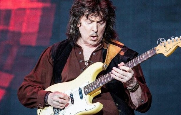 Ritchie Blackmore culpa o tédio com o rock pesado por sua saída do Deep Purple
