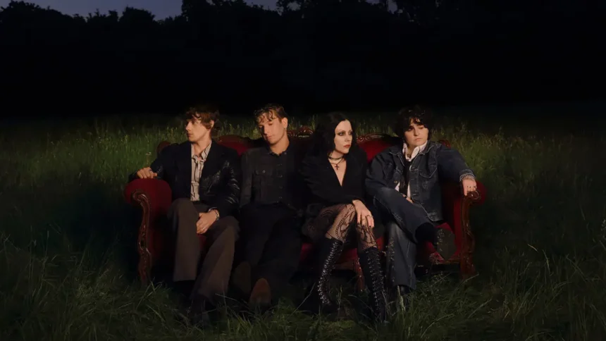 Foto: Pale Waves. Crédito: Kelsi Luck.