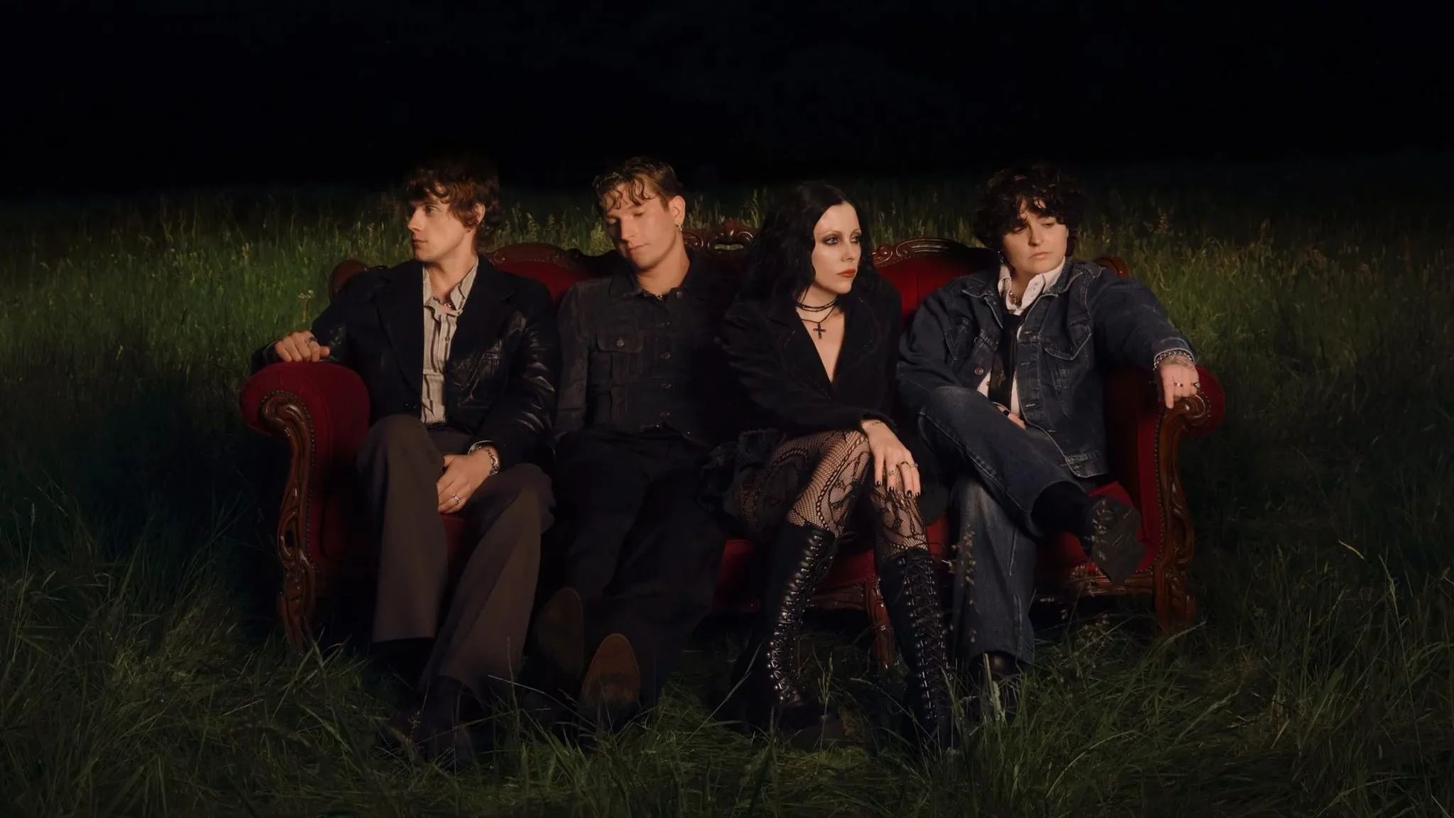 Pale Waves lança novo single ‘Perfume’ e anuncia álbum ‘Smitten’