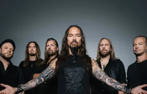 Amorphis. Crédito: Sam Jensen.