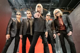 Foto: Def Leppard. Crédito: Ross Halfin.