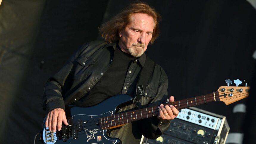 Foto: Geezer Butler. Crédito: Stephen J. Cohen.