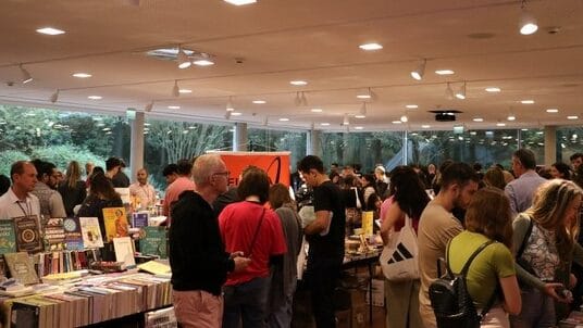 Foto: Feira do Livro Reconstrói RS. Crédito: Comunicação Instituto Ling.