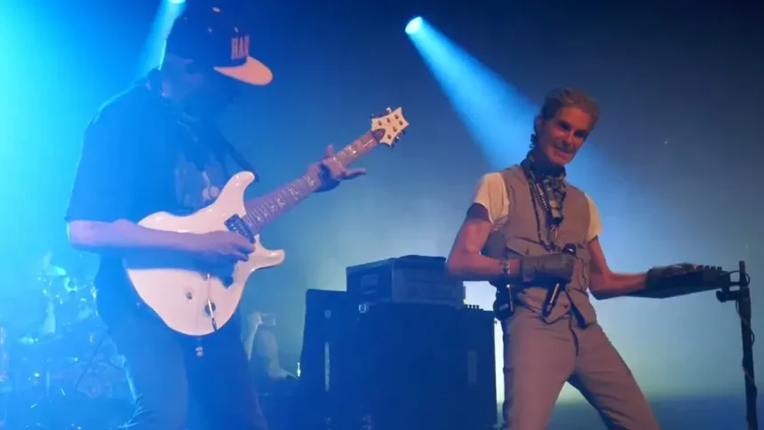 Foto: Tom Morello e Janes-Addiction. Crédito: Youtube.