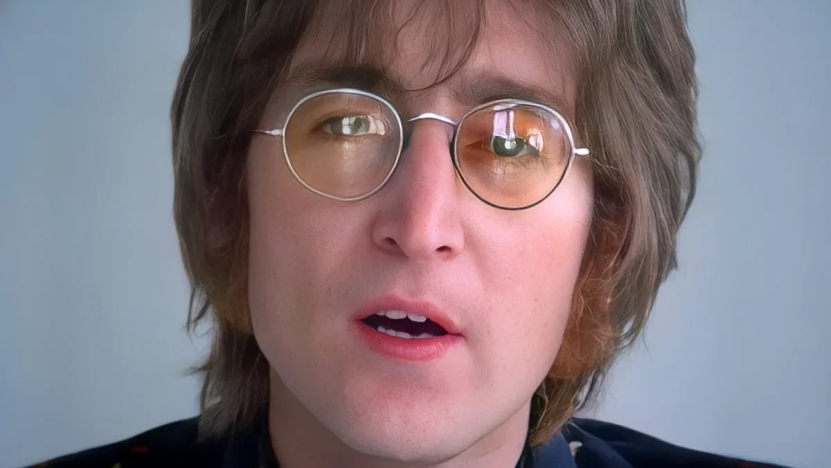 Relíquias dos Beatles: óculos de John Lennon vão a leilão