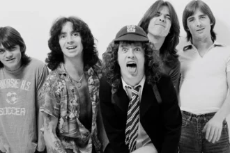 Foto: AC/DC. Crédito: Fin Costello.