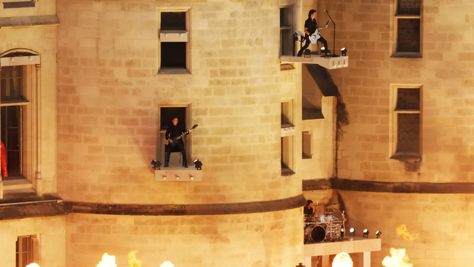 Foto: Gojira ao vivo na abertura dos Jogos Olímpicos da França. Crédito: Zhang Yuwei-Pool.