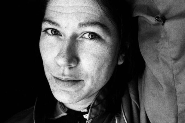 Foto: Kim Deal. Crédito: Martyn Goodacre.