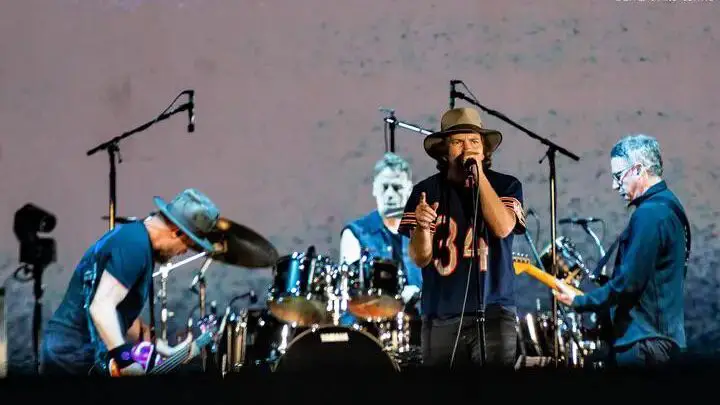 Pearl Jam encanta Lisboa em show com músicas novas e hino de John Lennon