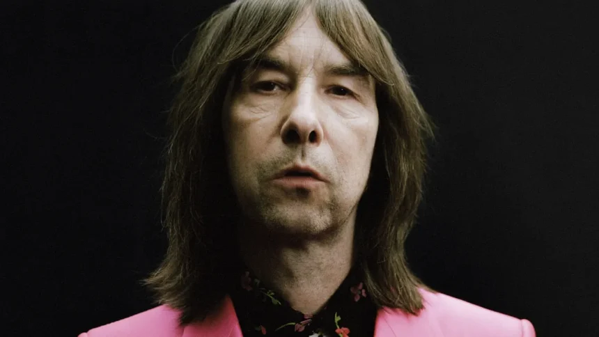Foto: Bobby Gillespie do Primal Scream. Crédito: Adam Peter Johnson.