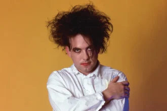 Foto: Robert Smith do The Cure. Crédito: Ross Marino.