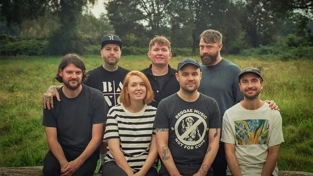 Los Campesinos. Foto: Divulgação.