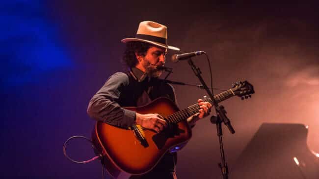 Luciano Alves e Banda leva ao “Ocidente Acústico” o show Inéditas e Outras Canções