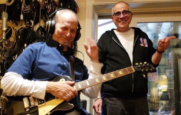 Foto: Wayne Kramer do MC5 e Bob Ezrin. Crédito: Margaret Saadi.