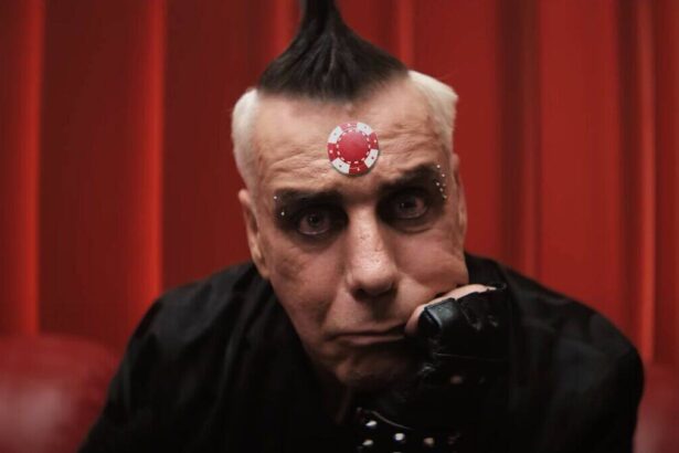 Foto: Till Lindemann. Capturado do Youtube.