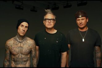 Foto: Blink-182 retirado do clipe de divulgação We're Coming.