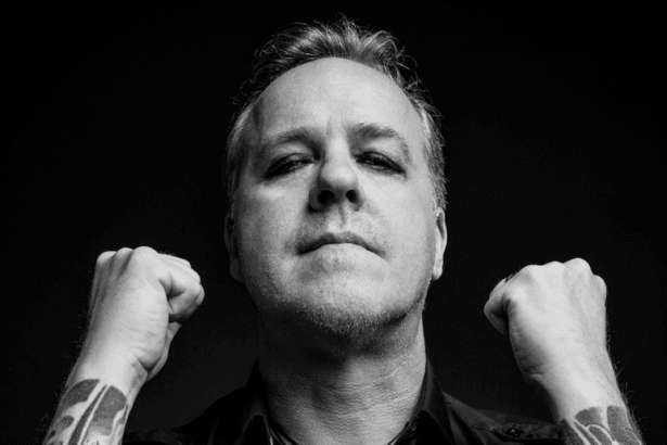 Foto: Burton C. Bell. Crédito: Erica Vincent.