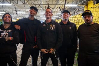 Foto: Fuck The Fucking Fuckers com Henrike. Crédito: Claudio Cestare Jr.