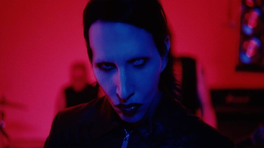 Foto: Marilyn Manson. Crédito: Captado do Youtube.