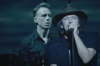Foto: Pearl Jam. Crédito: Capturado do clipe Wreckage.