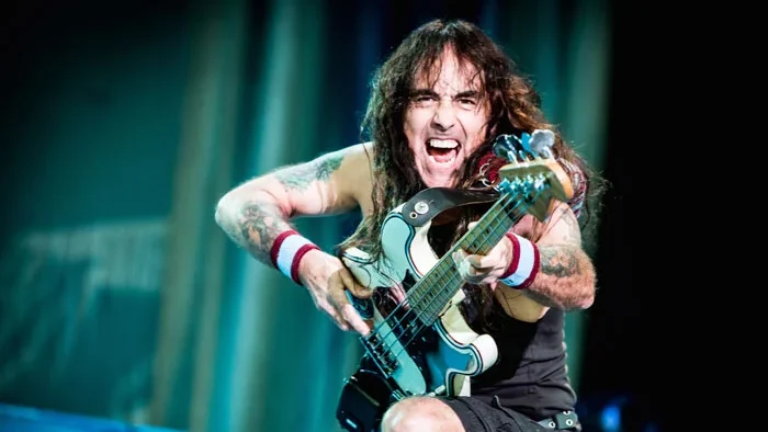 Steve Harris diz que não há material novo do Iron Maiden