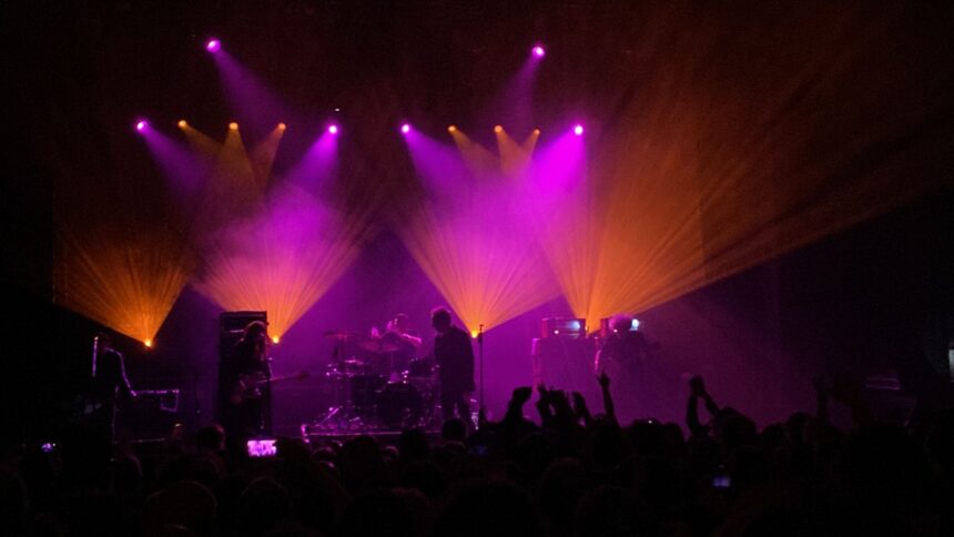 Foto: The Jesus and Mary Chain no Enmore Theatre @ Sydney. Crédito: Afonso Scherer.
